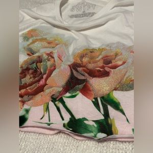 SUPER RARE LOVER CROPPED SLEEVE GLITTER TOP